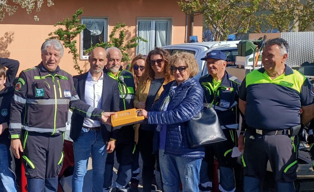 Un defibrillatore per la Protezione Civile di Città di Castello: formazione e sicurezza al centro di “Civilmente, imparare facendo”